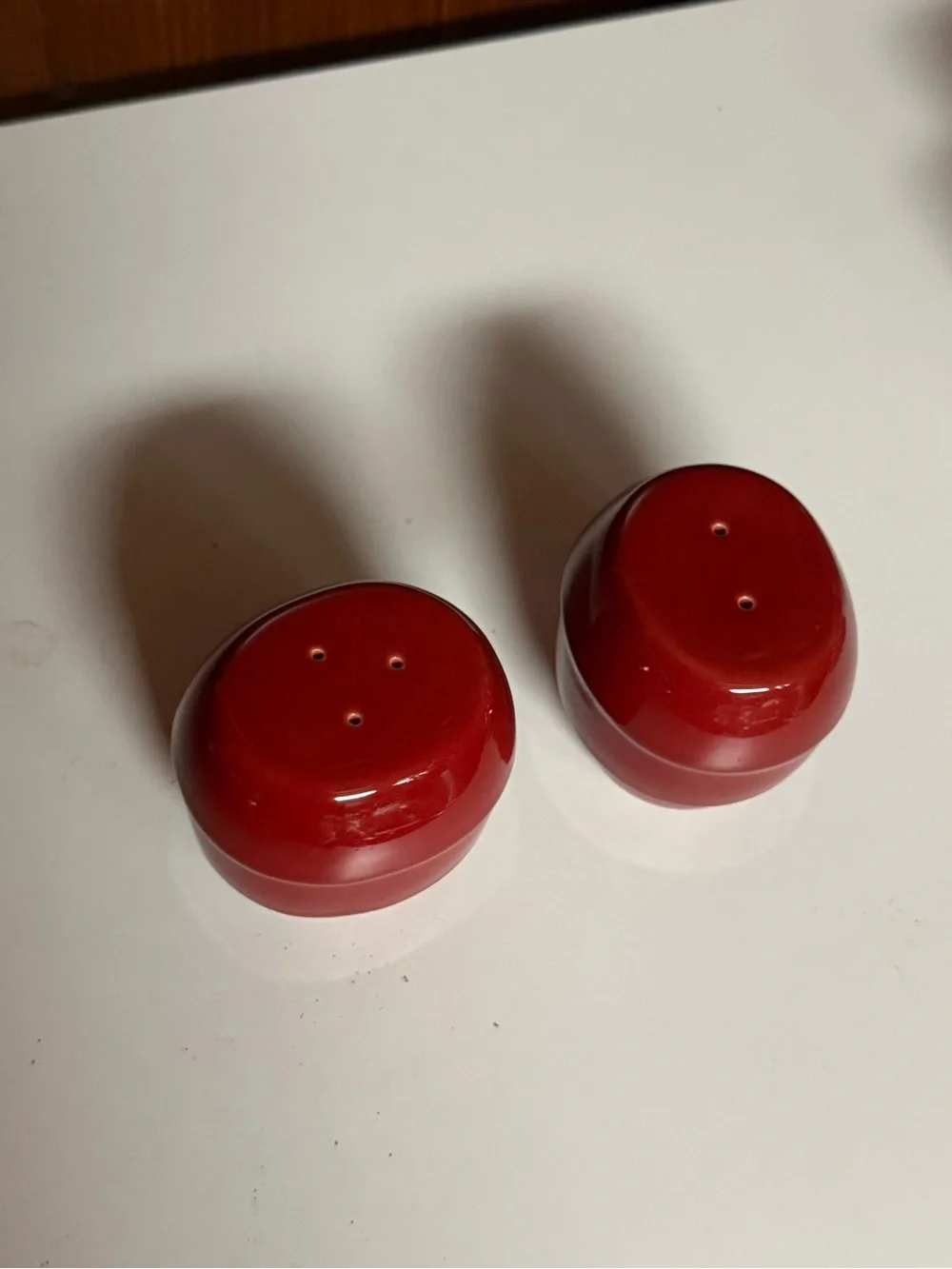 CelebratingHome Red Apple Salt and Pepper Shakers Set
